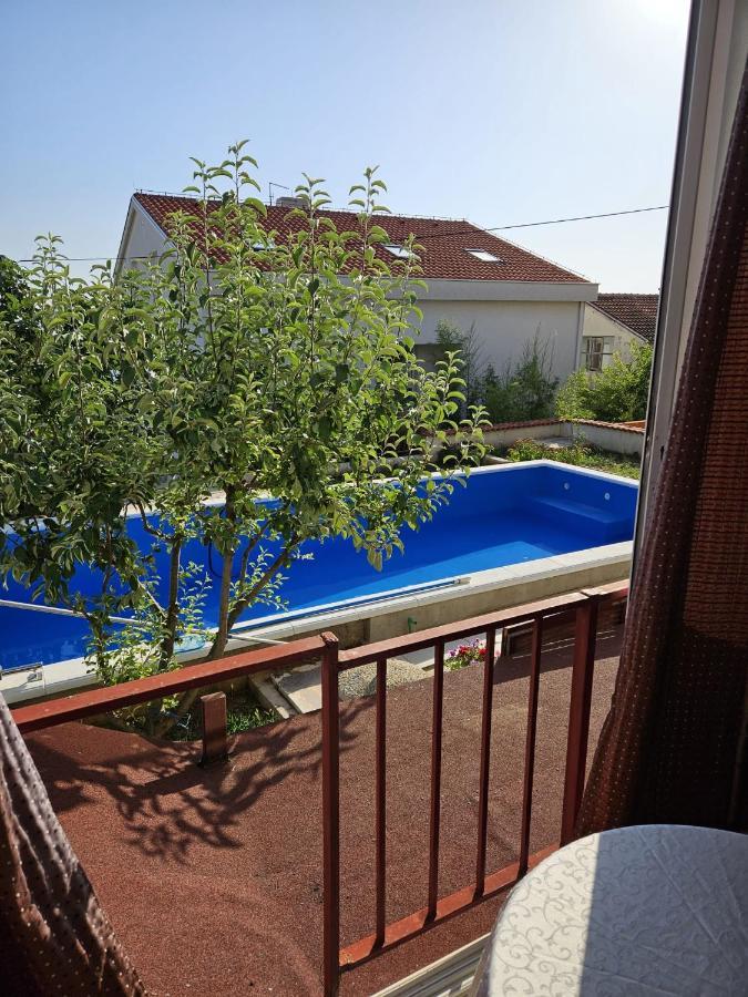 Apartments With Swimming Pool 9X4M Selce Exterior foto
