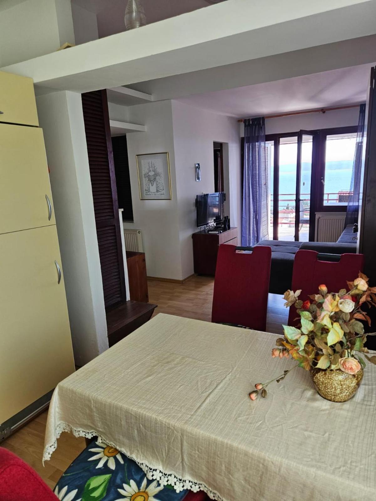 Apartments With Swimming Pool 9X4M Selce Exterior foto